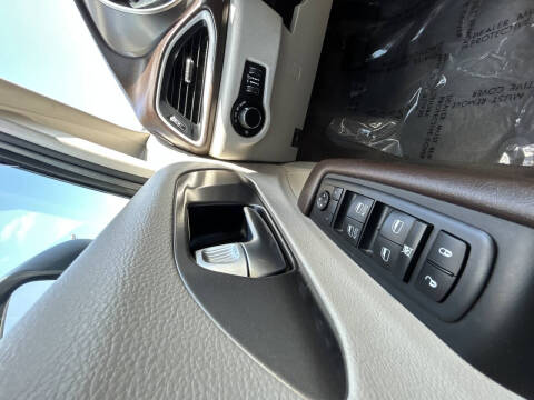 2020 Chrysler Voyager LX