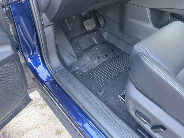 2025 Nissan Rogue SL