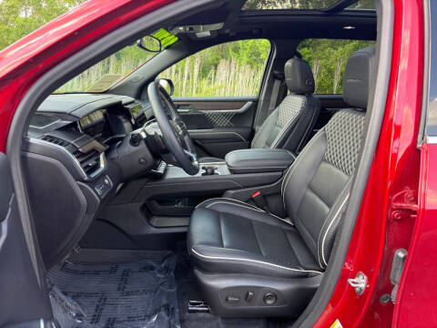 2024 GMC Acadia Denali