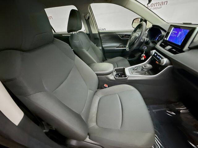 2024 Toyota RAV4 Hybrid LE