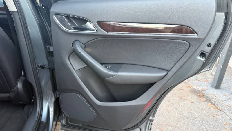 2015 Audi Q3 2.0T Premium Plus