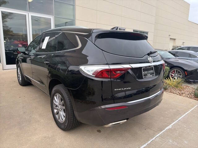 2023 Buick Enclave Essence