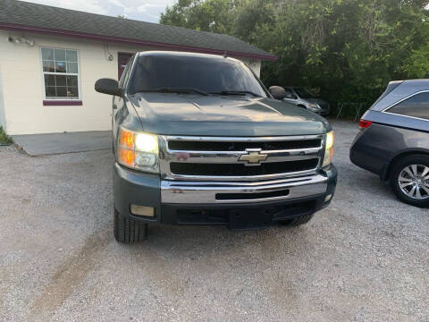 2009 Chevrolet Silverado 1500 for sale at Excellent Autos of Orlando in Orlando FL