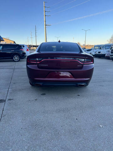 2017 Dodge Charger SXT