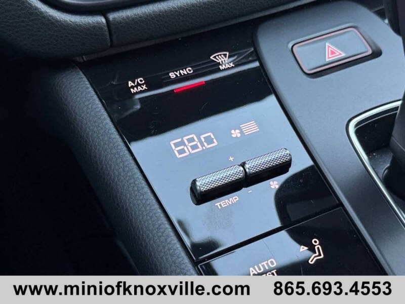 2024 Porsche Macan T