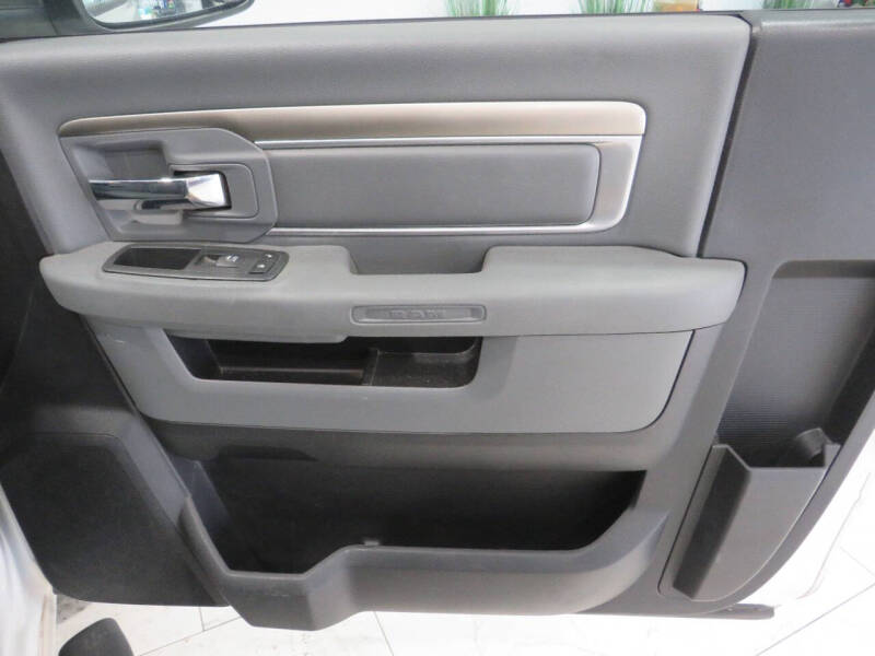2013 RAM 1500 SLT