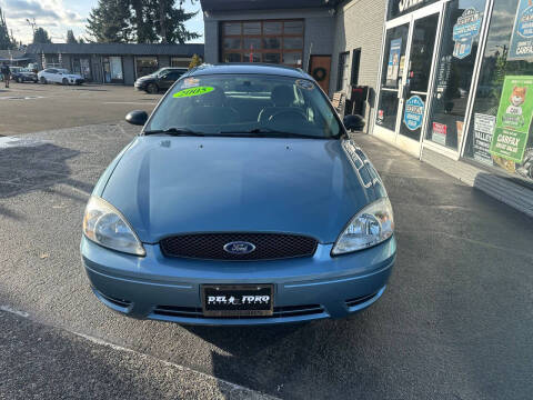 2005 Ford Taurus SE