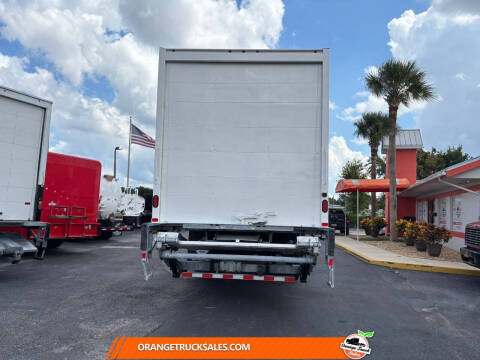 2019 Freightliner M2 106