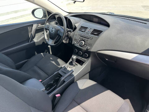2013 Mazda MAZDA3 i Touring