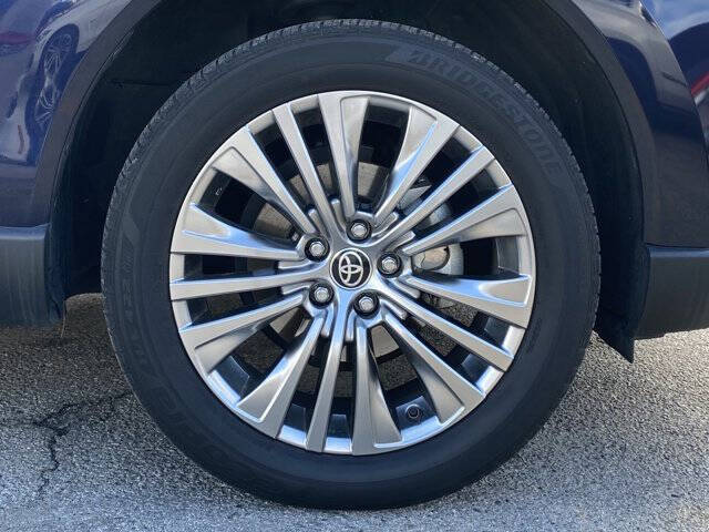 2023 Toyota Venza XLE