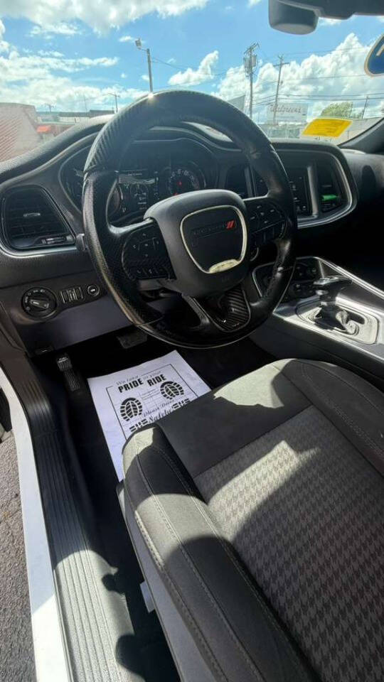 White 2019 Dodge Challenger SXT SXT 2dr Coupe 10