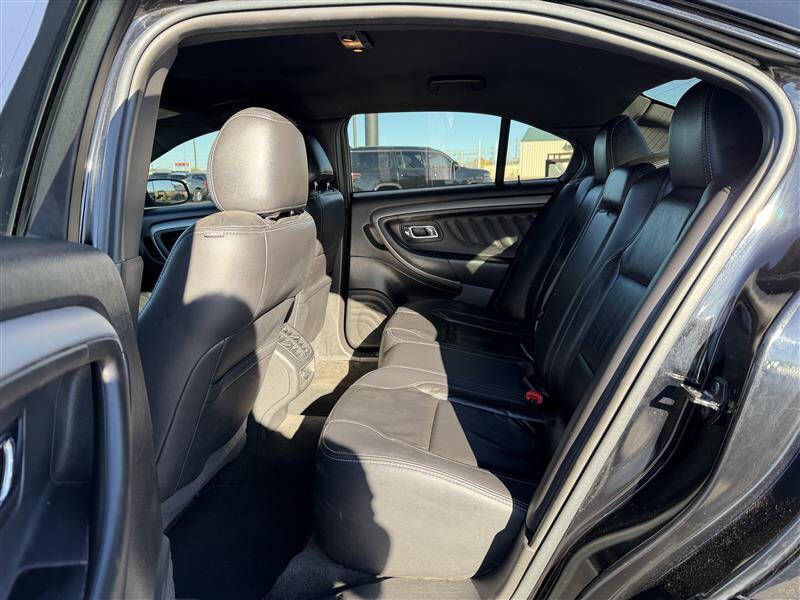 2018 Ford Taurus SEL