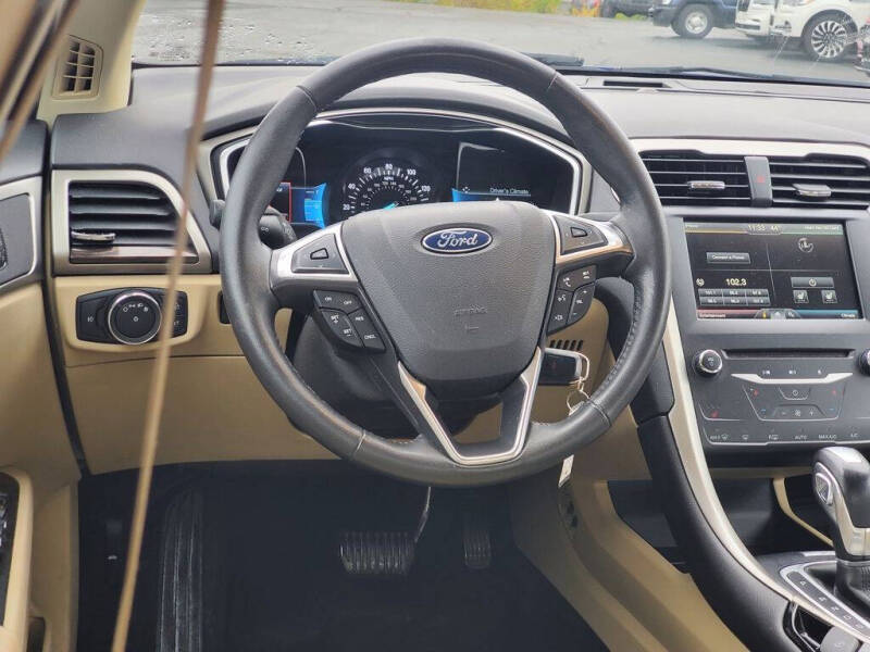 2015 Ford Fusion SE