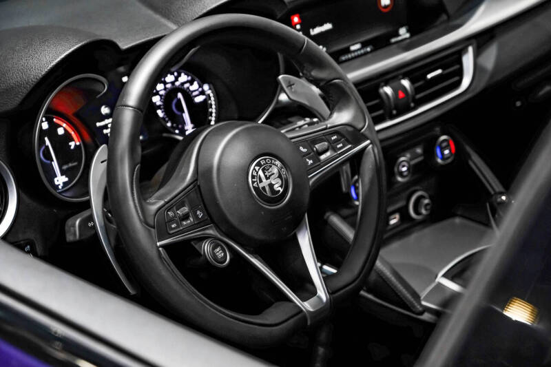 2018 Alfa Romeo Stelvio Sport