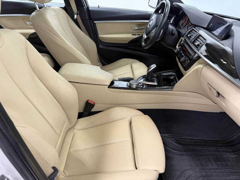 2017 BMW 3 Series 330i