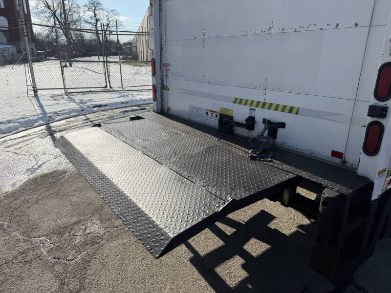 2012 Isuzu NPR