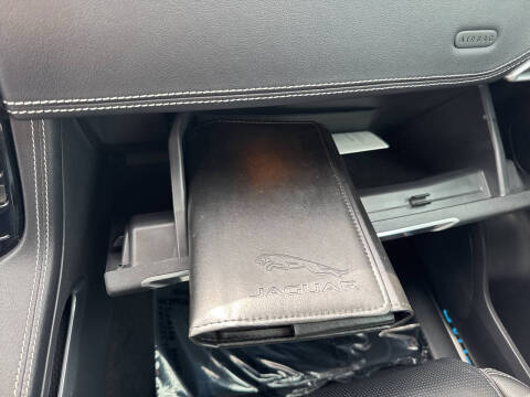 2017 Jaguar F-PACE 35t R-Sport