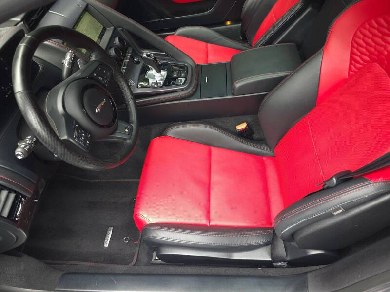 2023 Jaguar F-TYPE R