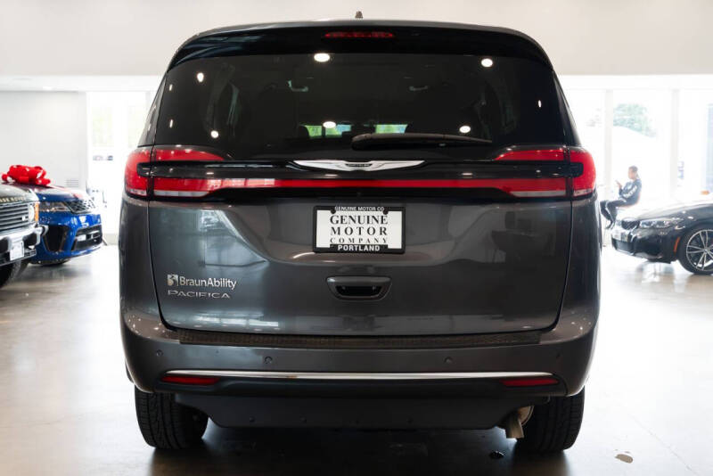 2021 Chrysler Pacifica Touring L