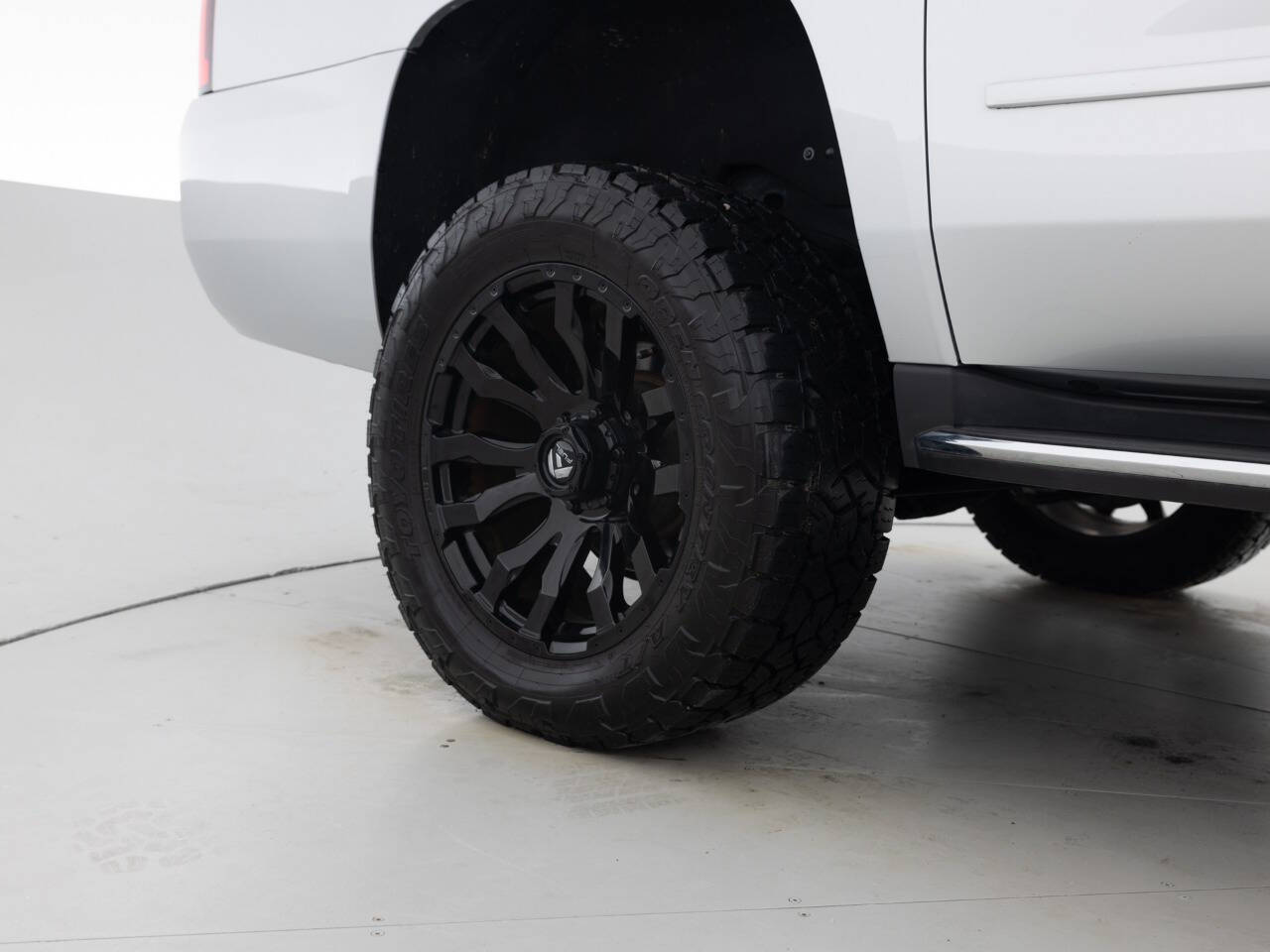 Used Car 2017 Chevrolet Suburban  Premier 4x4 4dr Suv For Sale Under $30,000 In Coal City, Illinois