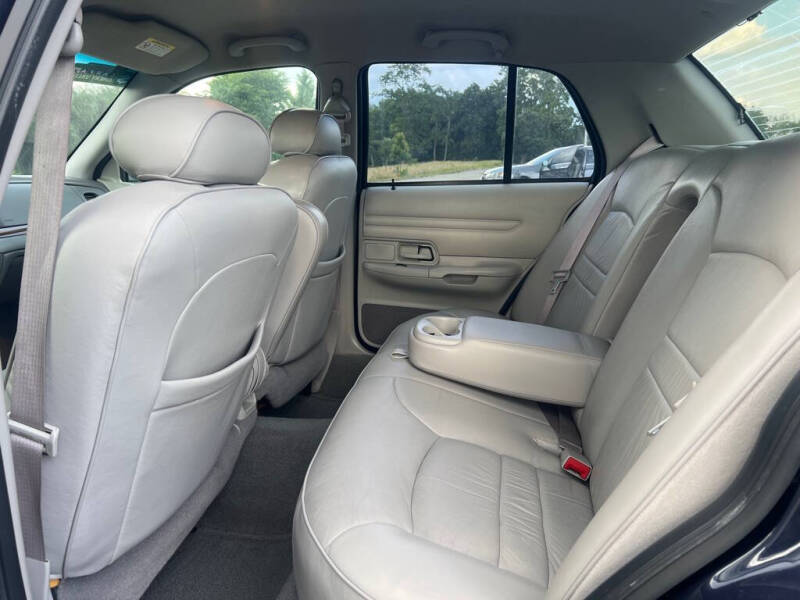 2002 Ford Crown Victoria LX