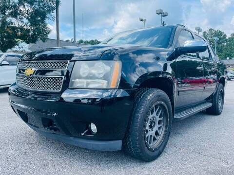 2011 Chevrolet Avalanche for sale at Classic Luxury Motors in Buford GA