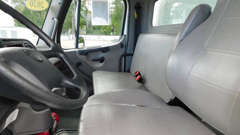 2020 Freightliner M2 106