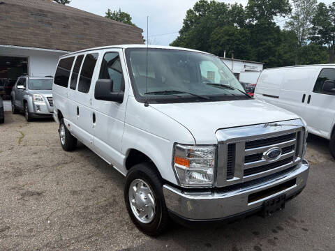2013 Ford E-Series E-350 SD XLT
