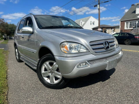 2005 Mercedes-Benz M-Class for sale at Illinois Auto Sales in Paterson NJ