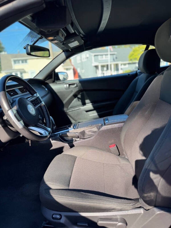 2014 Ford Mustang V6