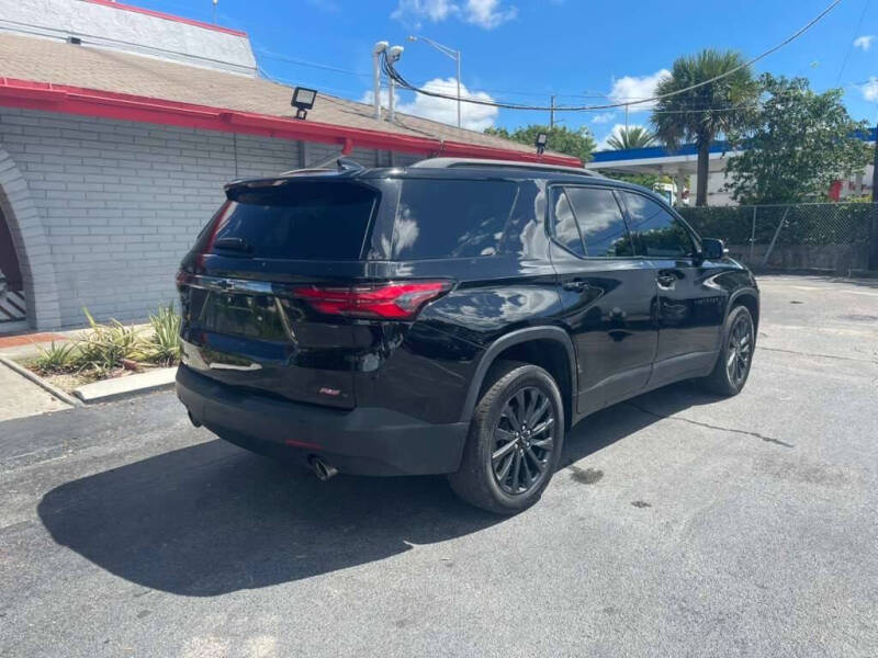 2023 Chevrolet Traverse LT Leather