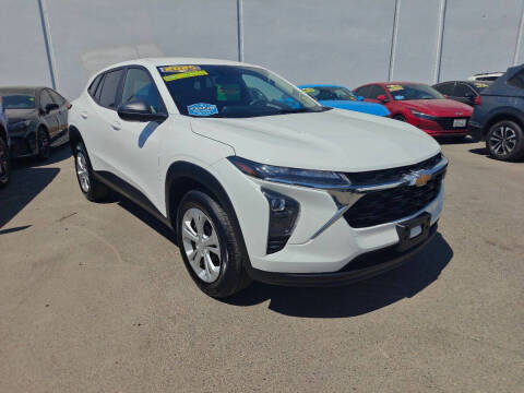 2025 Chevrolet Trax LS