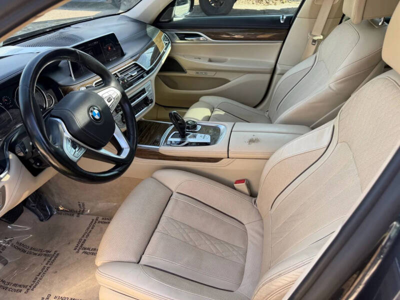 2017 BMW 7 Series 740i
