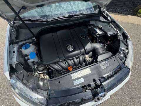 2011 Volkswagen Golf 2.5L PZEV