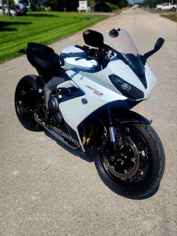 2025 Triumph DAYTONA 660