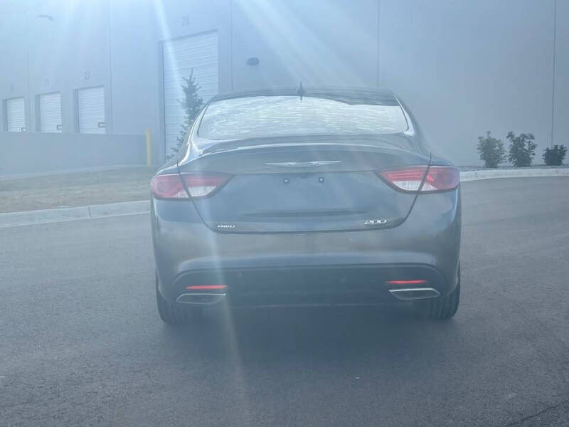 2016 Chrysler 200 S