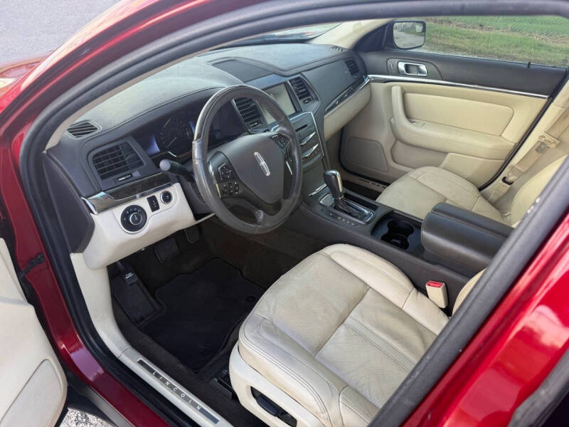 2014 Lincoln MKS