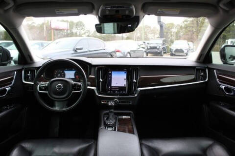 2018 Volvo S90 T5 Momentum