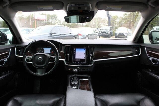 2018 Volvo S90 T5 Momentum