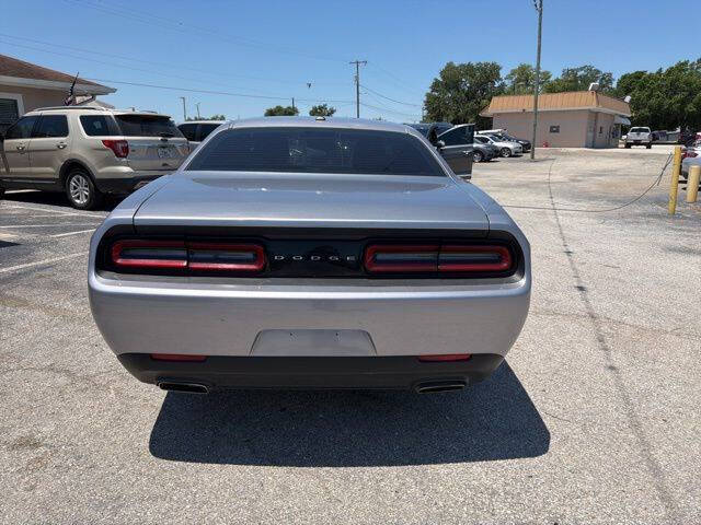 2017 Dodge Challenger SXT