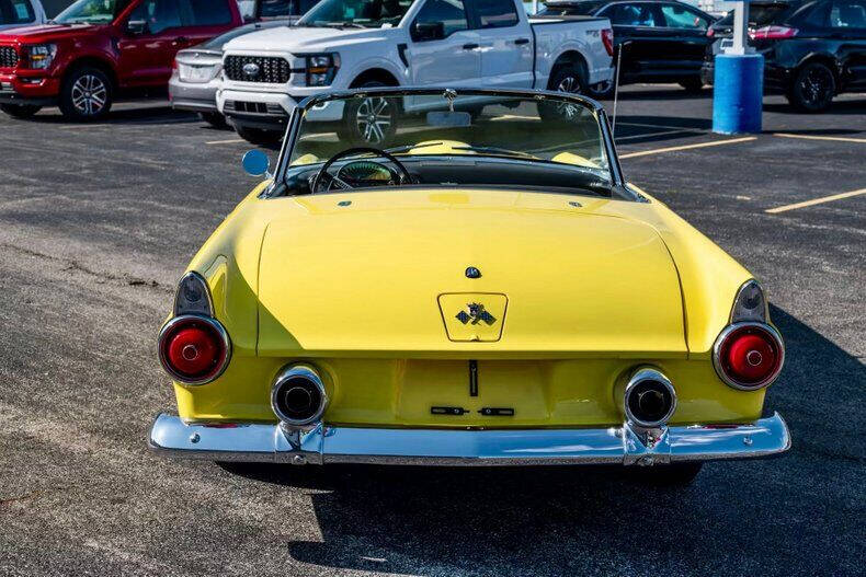 1955 Ford Thunderbird