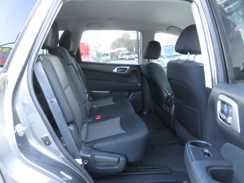 2017 Nissan Pathfinder S