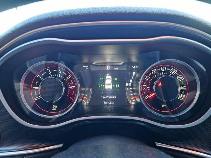 2015 Dodge Challenger SXT Plus