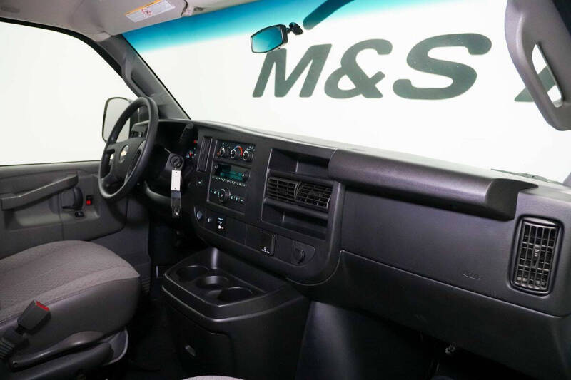 2017 Chevrolet Express LT 3500