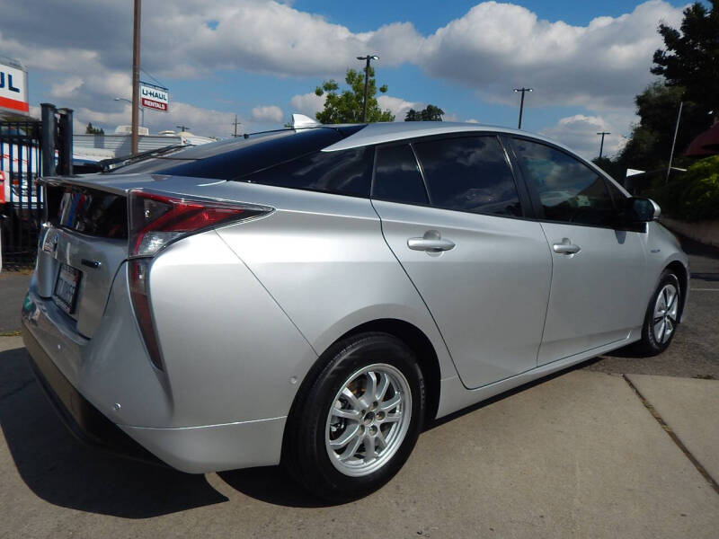 2017 Toyota Prius Two