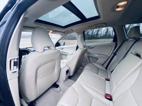 2015 Volvo XC60 T5 Drive-E Platinum