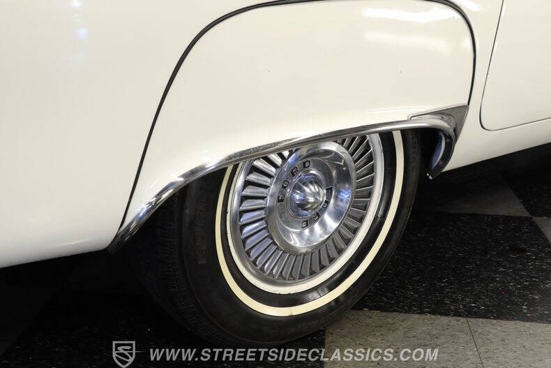 1957 Ford Thunderbird