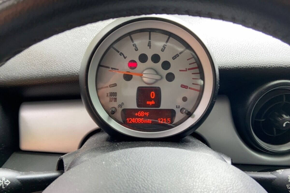 Red 2009 MINI Cooper Base Base 2dr Hatchback 6