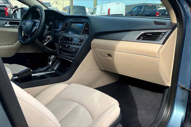 2017 Hyundai Sonata SE