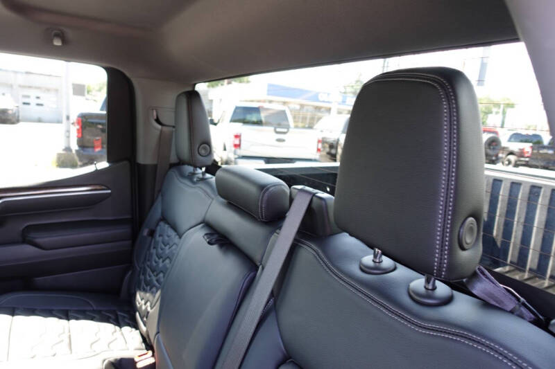 2025 GMC Sierra 1500 Elevation Standard